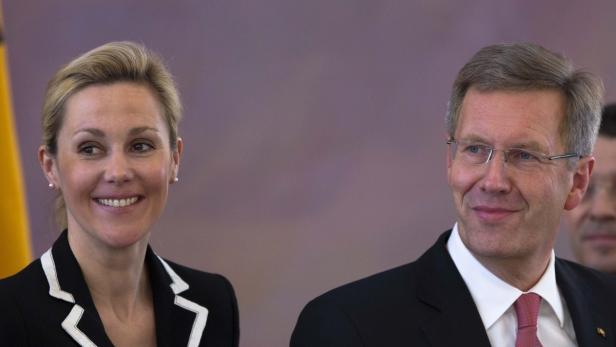 Annegret Kramp-Karrenbauer und Christian Wulff bei einer Veranstaltung.