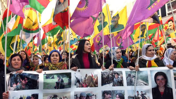 Zoff zwischen Vertretung der Kurden im Parlament und der Regierung.