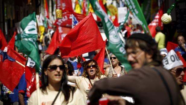Portugal: Jeder verliert ein Monatsgehalt