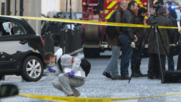 Paris: Bombe explodiert vor Botschaft