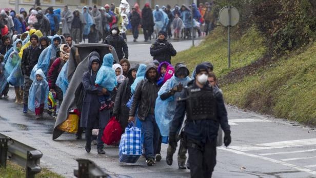 Nach der Flüchtlingswelle im Herbst kommen auch im Winter täglich Tausende über die Grenze.