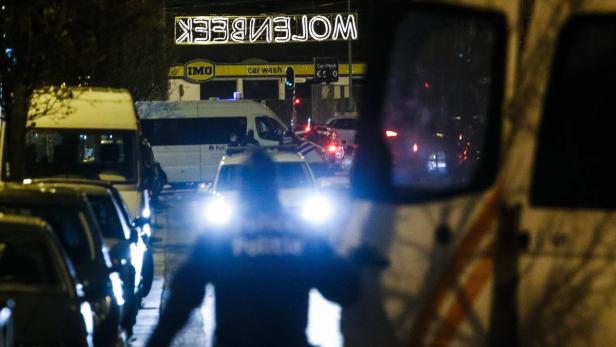BELGIUM-ATTACKS-SEARCH Polizeieinsatz im Problemviertel Molenbeek