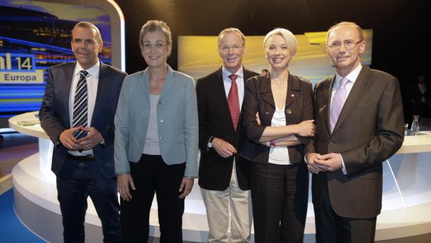 Die Spitzenkandidaten für die EU-Wahl (von links): Harald Vilimsky (FPÖ), Ulrike Lunacek (Die Grünen), Eugen Freund (SPÖ), Angelika Mlinar (NEOS) und Othmar Karas (ÖVP)