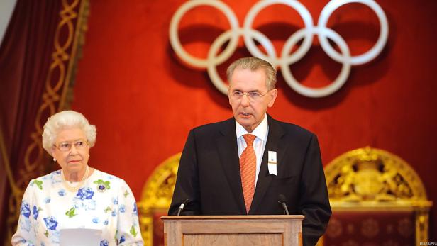 Sogar Queen Elizabeth ließ sich kurz blicken Rogge und Coe eröffneten 124. IOC-Session
