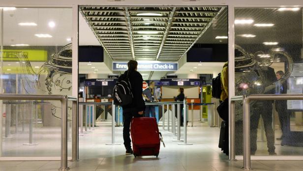 Der internationale Bahnverkehr nach Deutschland oder Frankreich kam zum Erliegen.