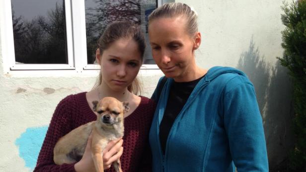 Petra Stone (rechts) mit ihrer Tochter – gleich zwei mal entkamen die beiden nur knapp einer fatalen Vergiftung durch Kohlenmonoxid