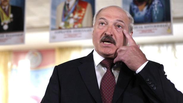 Lukaschenko zieht über Opposition her
