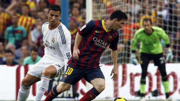 Im Mittelpunkt: Die Superstars Cristiano Ronaldo (li.) und Messi sorgen wieder einmal für Schlagzeilen.