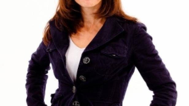 IllesAlexandraCHip90_267x400.jpg