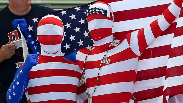 US-Fans überraschten in Morphsuits