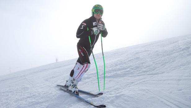 Kröll trainiert wieder auf Schnee