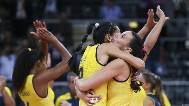 Brasilianerinnen verhinderten Aus beim Volleyball