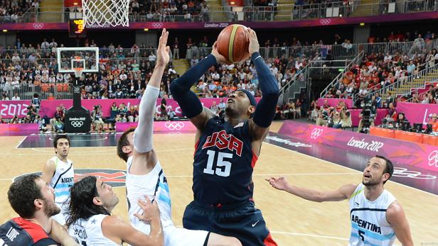 Carmelo Anthony (USA) beim Basketballspiel gegen Argentinien bei den Olympischen Spielen 2012 in London.