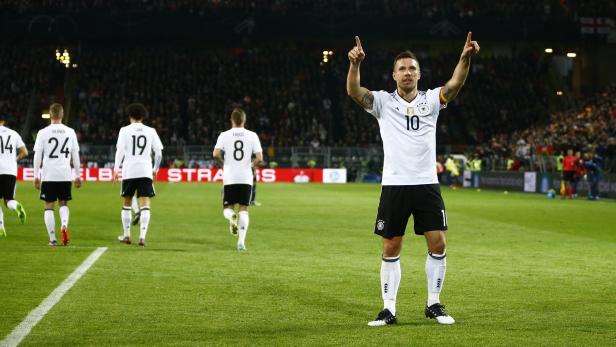 Lukas Podolski hat sich wohl kein besseres Ende im Teamdress erträumen können.