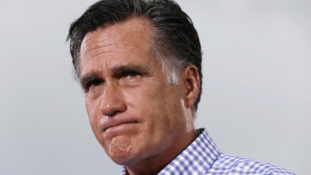 Nahaufnahme von Mitt Romney mit besorgtem Gesichtsausdruck.