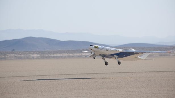 X-48C Flugzeug-Prototyp erstmals in der Luft