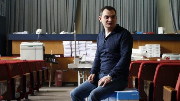 Roman Ljagin,Leiter der Wahlkommission, in Donezk