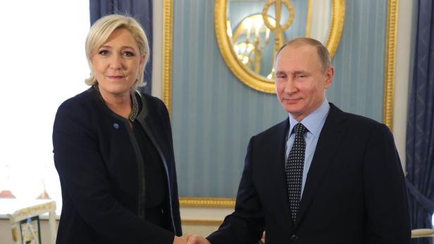 Le Pen bei Putin in Moskau.