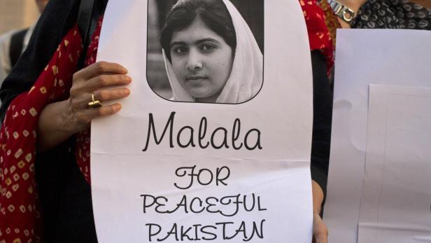 Seit Jahren tritt Malala öffentlich dafür ein, dass Mädchen in Pakistan die Schule besuchen dürfen.