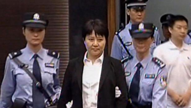 China: Politiker-Gattin gibt Mord zu