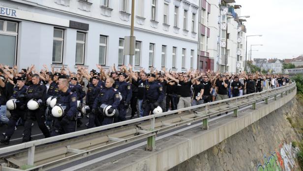 Unter Kontrolle: Die Polizei hatte das Geschehen in Blick und Griff.