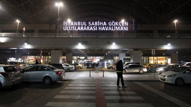 Eingang des Sabiha Gokcen Flughafens in Istanbul.