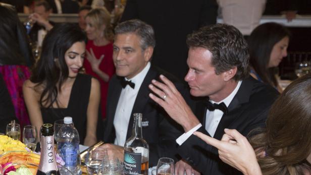 George Clooney gab für seine Amal anlässlich ihres 37. Geburtstags eine intime Dinner-Party. Der beste Freund von Glooney, Rande Gerber (re.), war am 3. Februar unter den Gästen bei der zwanglosen Feier der britischen Menschenrechtlerin.