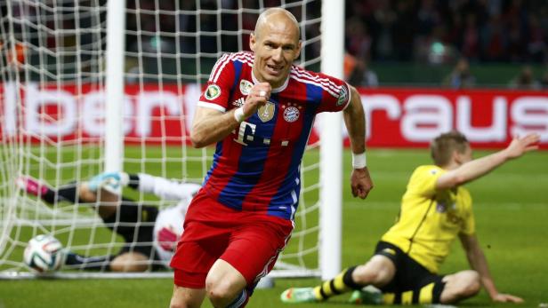 Arjen Robben jubelt nach einem Tor für Bayern München.