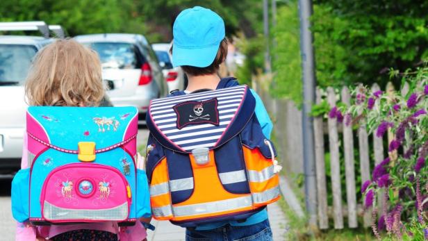 Der allererste Tag in der Schule: Spannend für die Kinder, teuer für die Eltern.