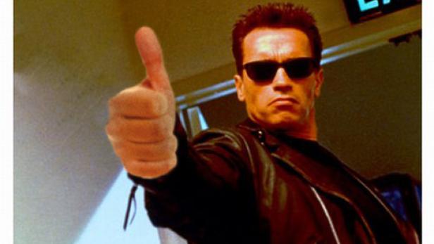 Ab 9. Juli wird der Actionstar in &#039;Terminator: Genisys&#039; zum vierten Mal zur Maschine. Zusammen mit seinen Co-Stars Emilia Clarke, Jason Clarke und Jai Courtney gab Schwarzenegger in der Sendung &#039;Good Morning America&#039; auf ABC nun ein Interview zu dem anstehenden fünften Teil der Action-Reihe.