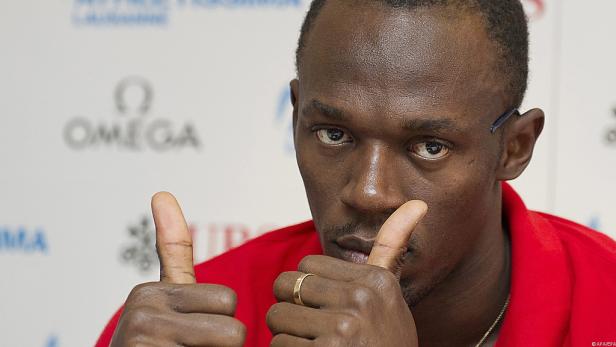 Usain Bolt gibt zwei Daumen hoch.