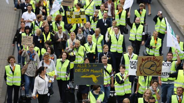 Lufthansa: Dienstag wird erneut gestreikt