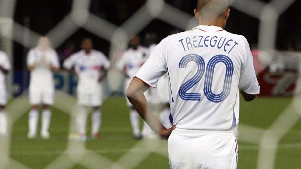 David Trezeguet im Trikot der französischen Nationalmannschaft mit der Nummer 20.