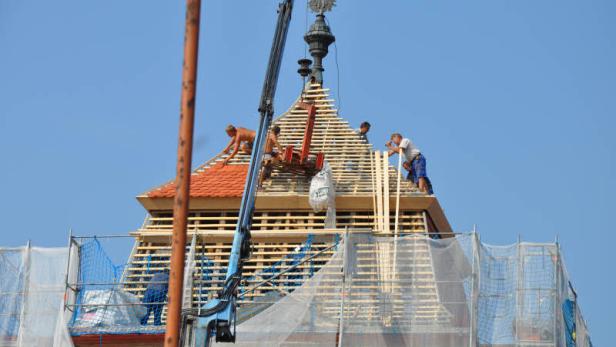 Dachdecken in luftiger Höhe