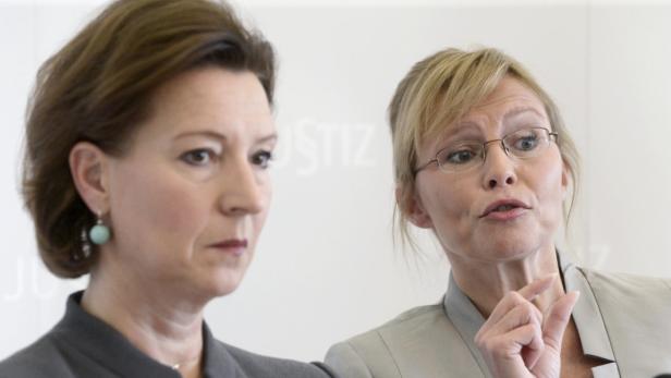 Gabriele Heinisch-Hosek und Justizministerin Beatrix Karl