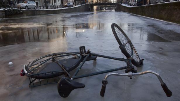 Schnee & Eis legen Europa lahm