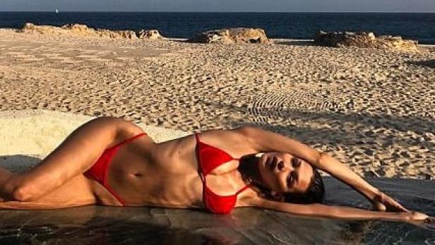 Bella Hadid "Ist sie tot?": Hadid wegen Bikinifoto verspottet