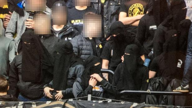 Schwedische Ultras tricksen mit Niqabs Gesetz aus