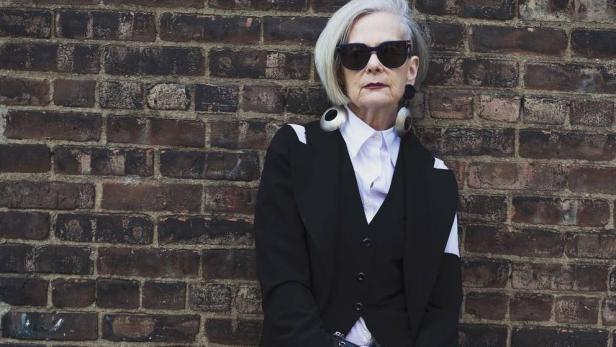 Stylishe Modebloggerinnen über 40