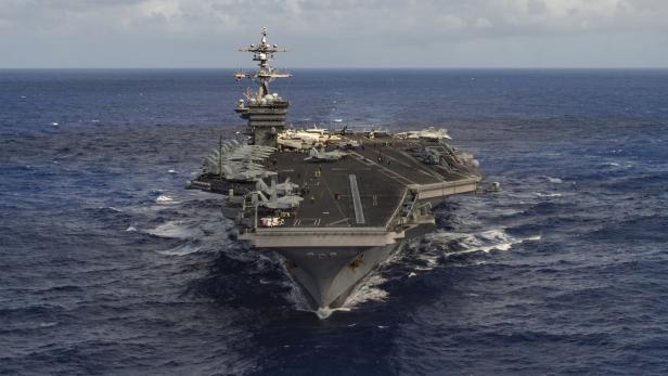 Die &quot;USS Carl Vinson&quot;, die die USA ins Gewässer vor Nordkorea verlegt.