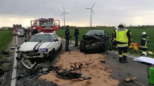 Im Bezirk Gänserndorf kam es zu einem Unfall mit drei Schwerverletzten.