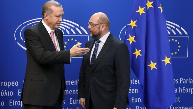 Präsident Erdogan mit Parlamentspräsident Schulz bei ihrem letzten Treffen
