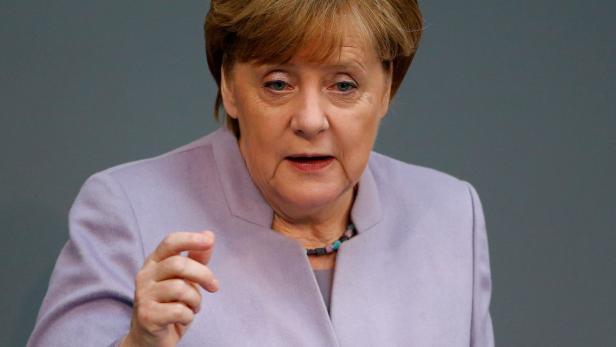 Merkel bei ihrer Regierungserklärung im Bundestag.