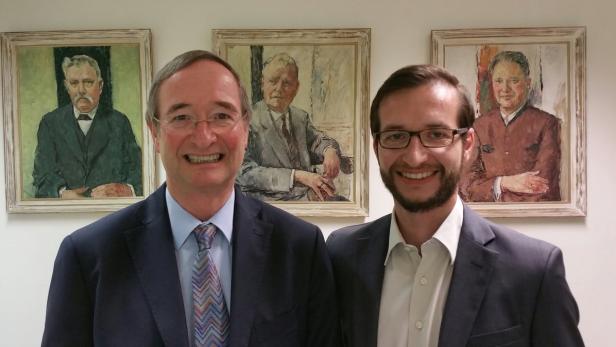 Wirtschaftskammer-Chef Christoph Leitl (links) hat seine Anteile am Familienimperium bereits an Sohn Stefan (rechts), 38, übergeben.