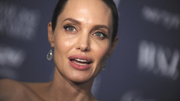 Jolie: Wie sie Kontrolle über Pitt behalten will