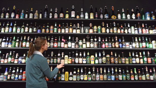 Mehrwegflaschen werden immer seltener in Supermärkten.