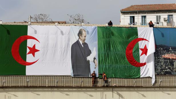Bouteflika-Plakate in der Hauptstadt Algiers