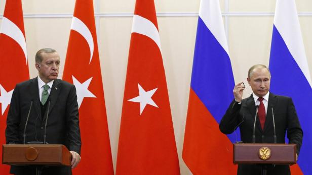 Erdogan und Putin (r.) bei ihrem Treffen.