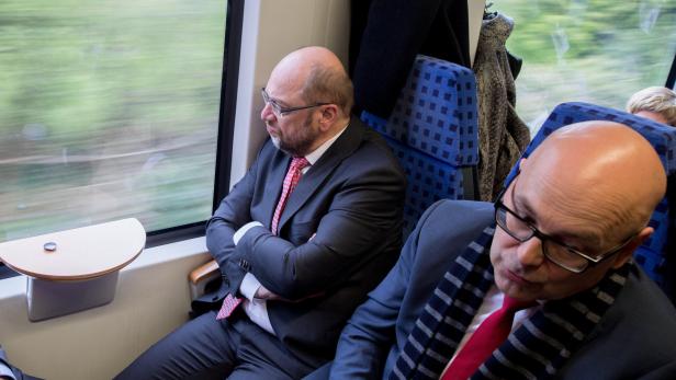 Schlechte Stimmung im &quot;Schulz-Zug&quot;: Schulz und SPD-Kandidat Albig