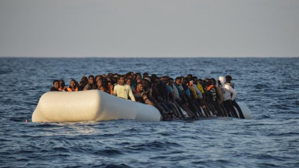 Vermutlich 250 Tote nach Bootsunglücken im Mittelmeer